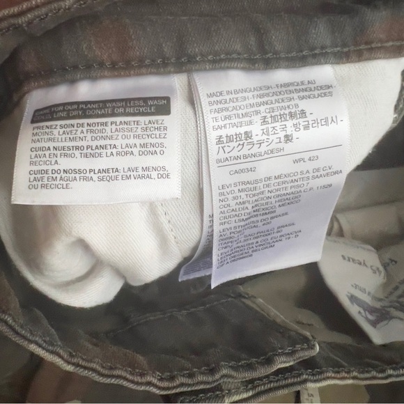 Levi Camo Cargo Shorts Mens 44 Army Utility Heavyweight Workwear Outdoors - Picture 9 of 10